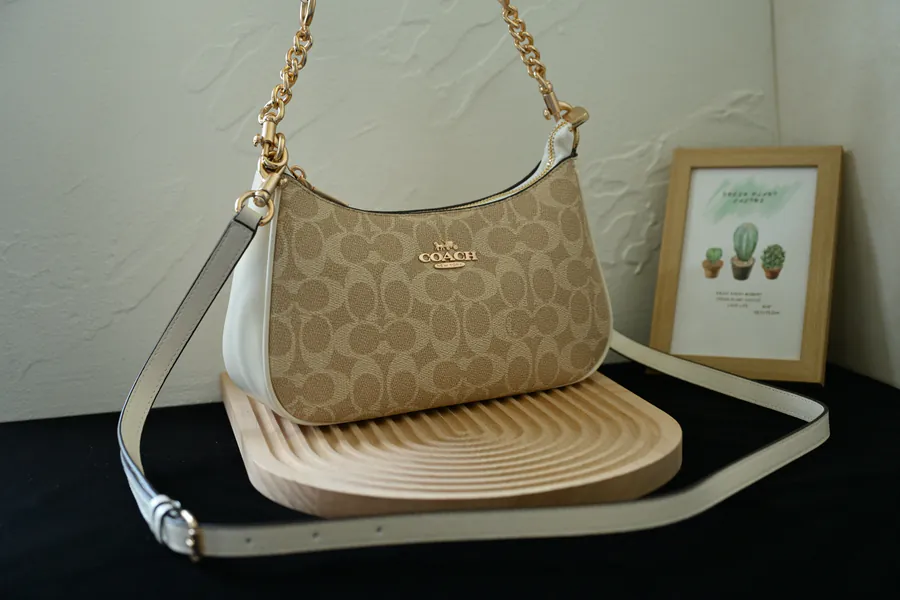 Coac New Arrival TERI Shoulder Bag with Color Block