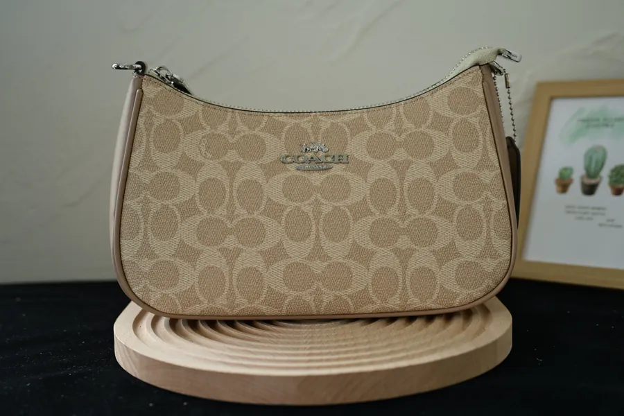 Coac New Arrival TERI Crossbody Bag