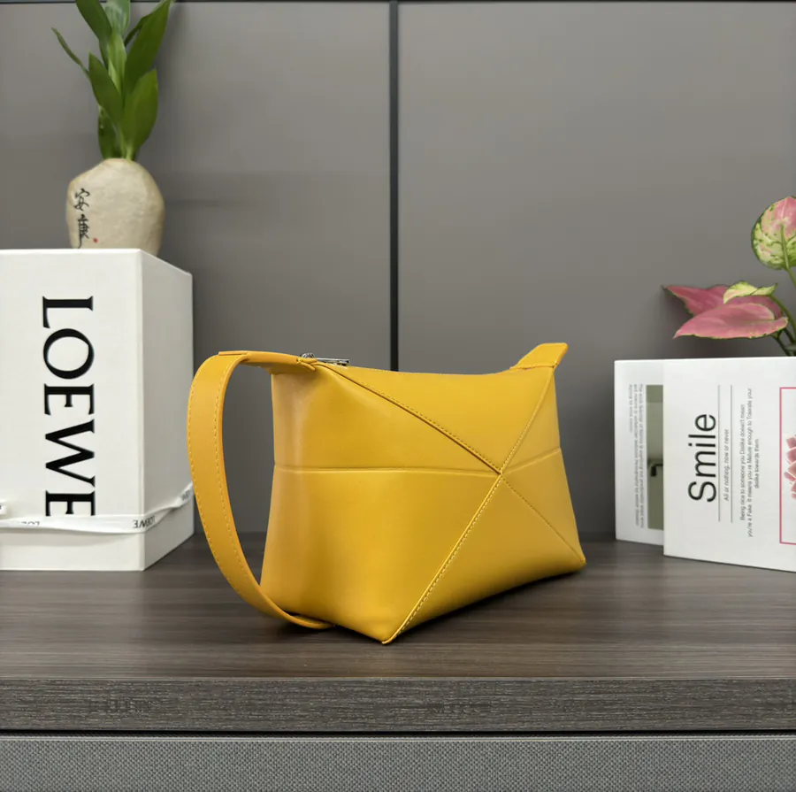 LO℮w℮ New Puzzle Fold Inspired Washbag