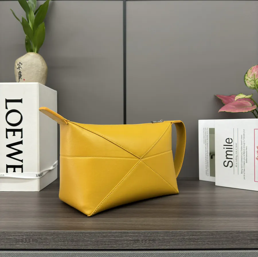 LO℮w℮ New Puzzle Fold Inspired Washbag