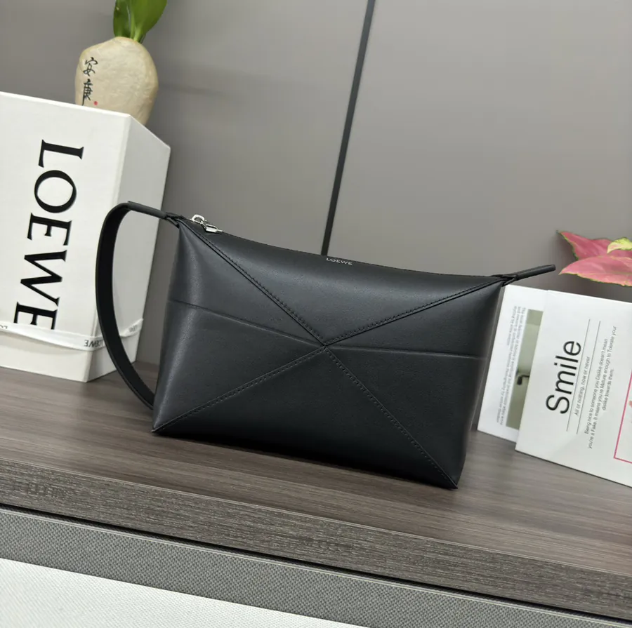 LO℮w℮ New Puzzle Fold Inspired Washbag