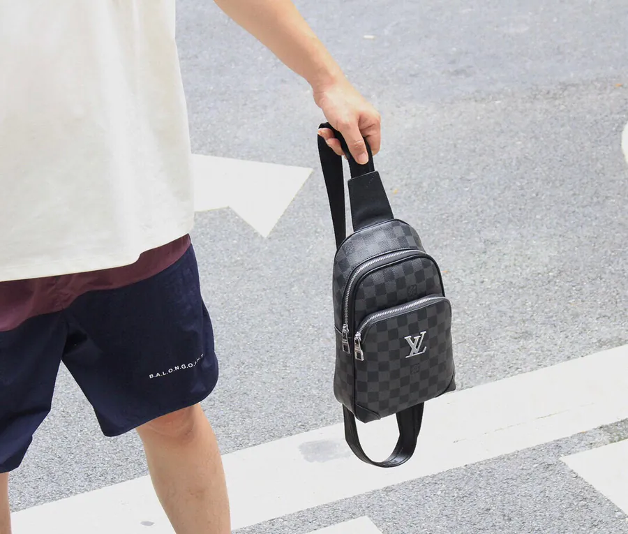 V Maison Vintage Bucket Bag