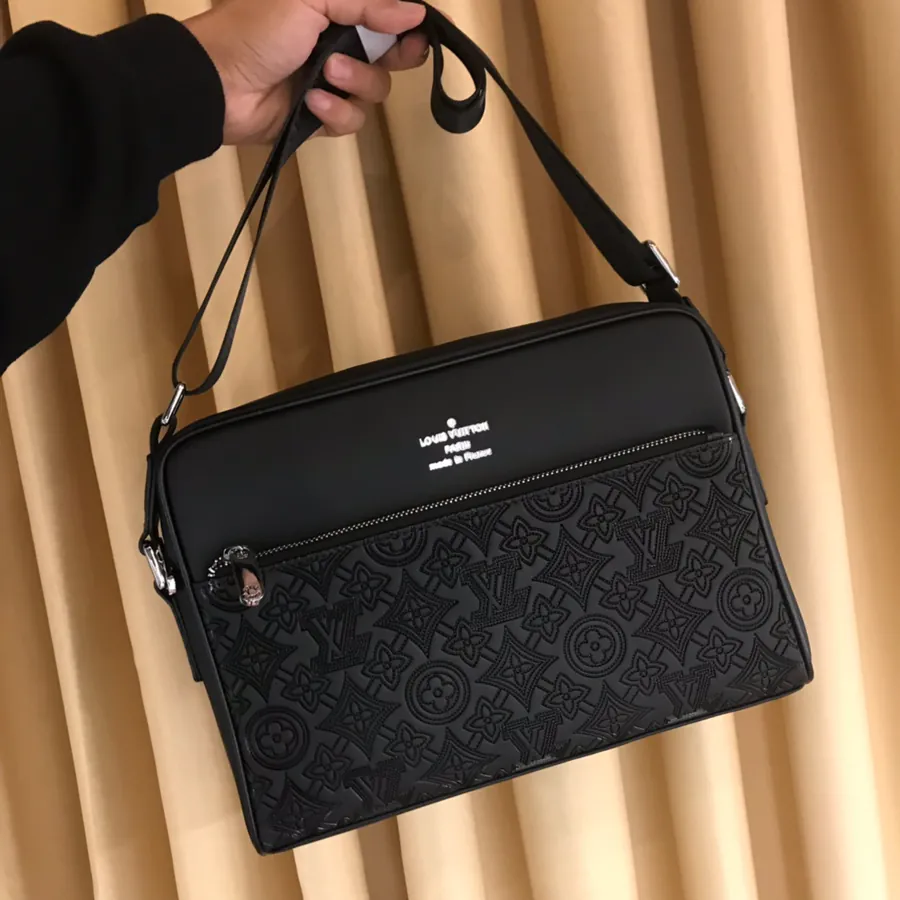 P230 Luxury Crossbody Bag in Grained Calfskin