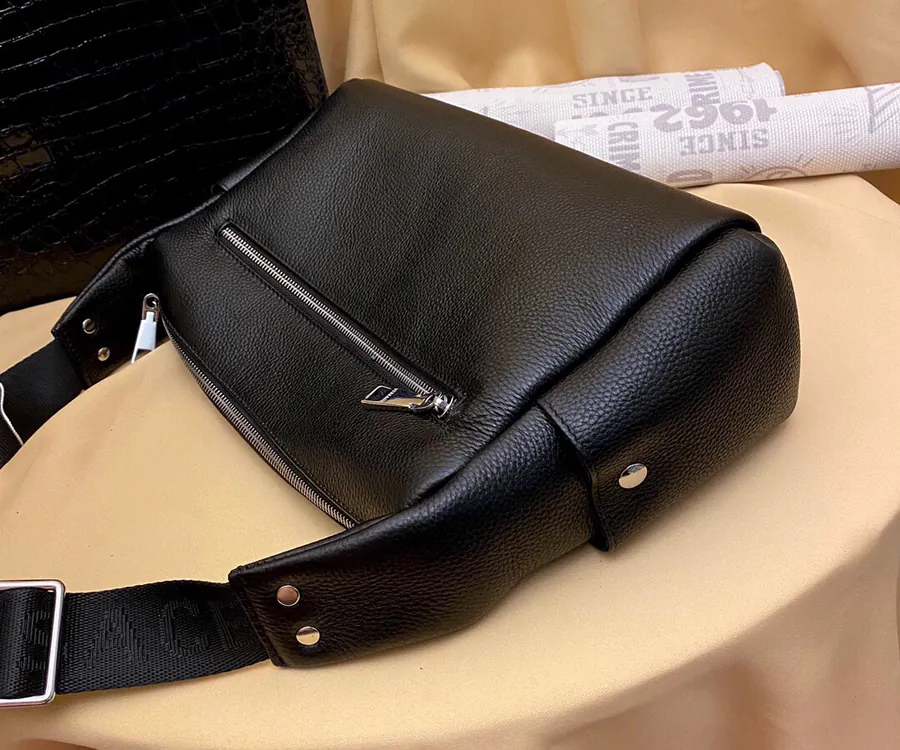 GIANNI Men's Biker Crossbody Bag