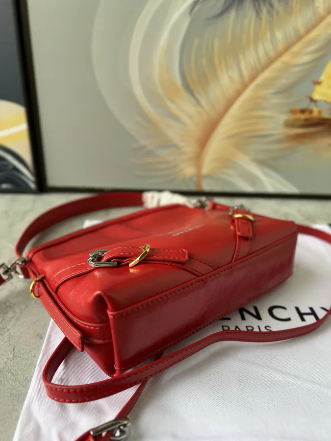 Givenc*y Voyou Detachable Strap Metal Clasp Crossbody Bag