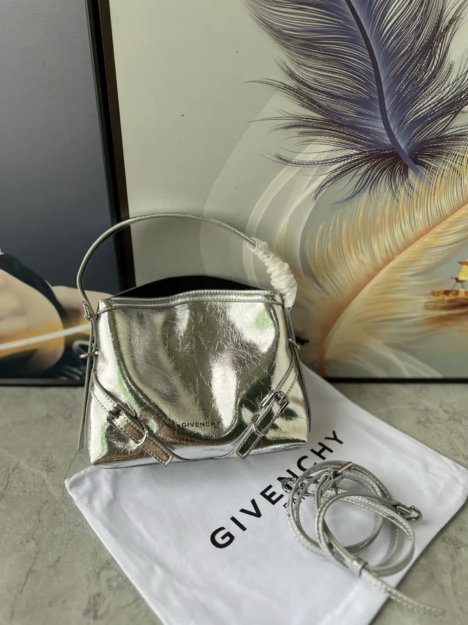Givenc*y Voyou Detachable Strap Metal Clasp Crossbody Bag