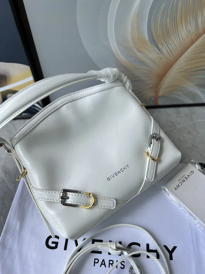 Givenc*y Voyou Detachable Strap Metal Clasp Bucket Bag