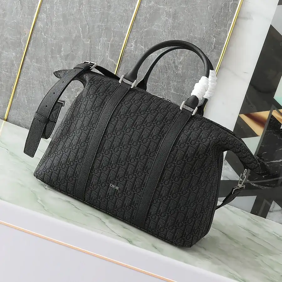 Dior Weekender 40 Handbag Classic Elegance with Grained Calfskin Details
