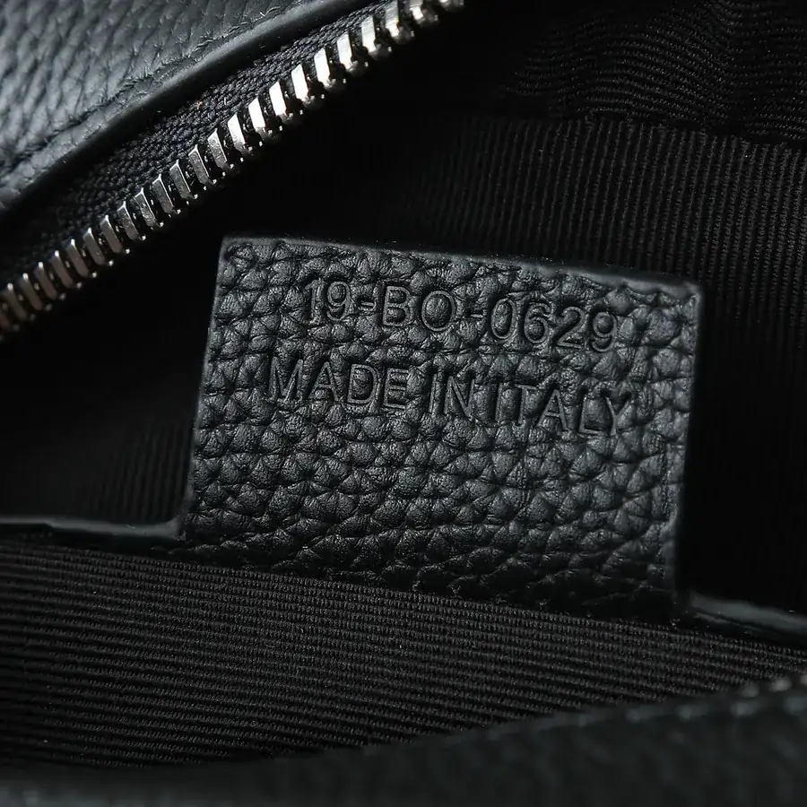 Rider 2.0 Zip Messenger Bag Mini Size, Black Calfskin