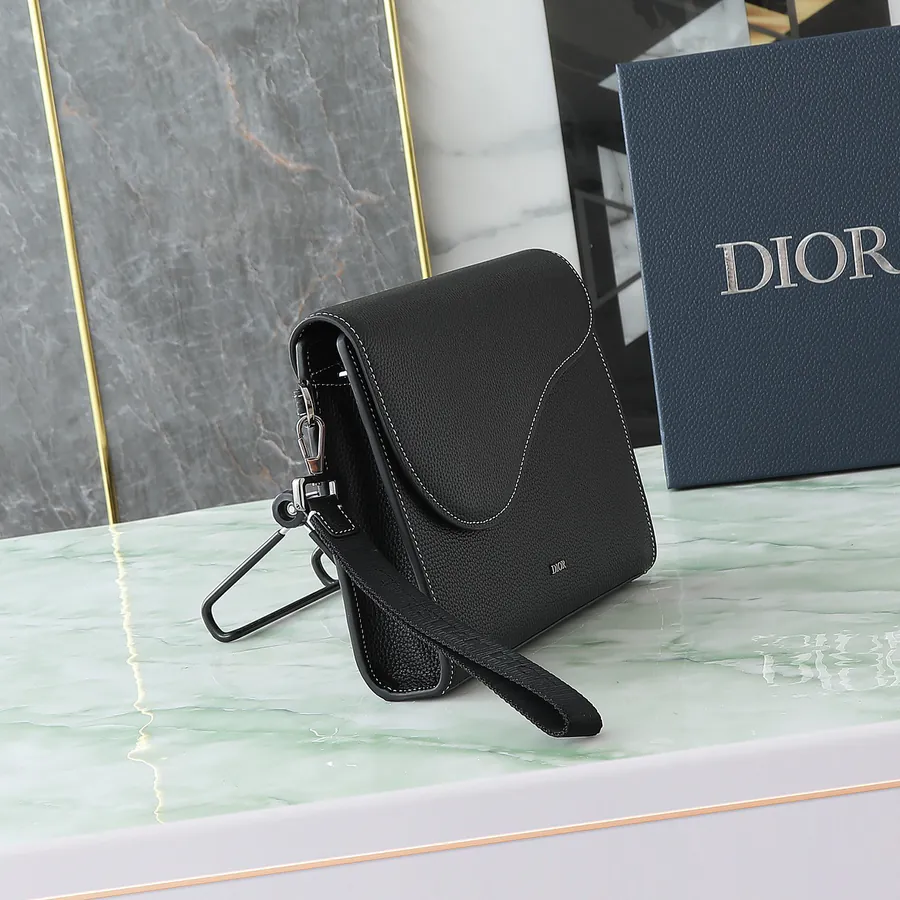 A5 Triangular Tote in Black Grained Calfskin