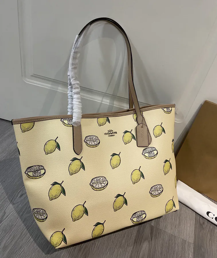 Coa*h CAL76 Summer Fruit Tote Bag