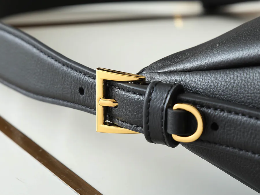 Aimee Crossbody Bag Minimalist Design, Grained Calfskin