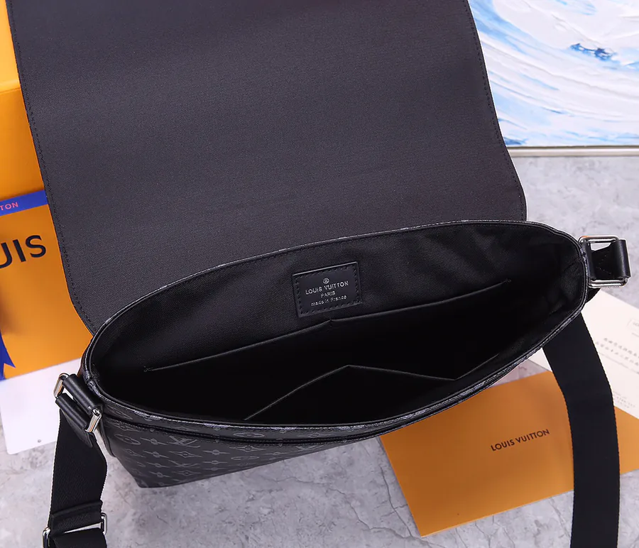 District Bucket Bag Large Capacity, Multi Compartment Design