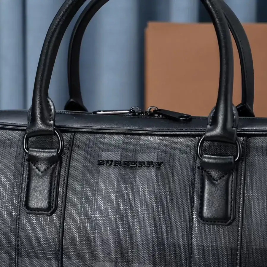 Burberry 250 Model Men's Bag Premium Quality with Multiple Compartments