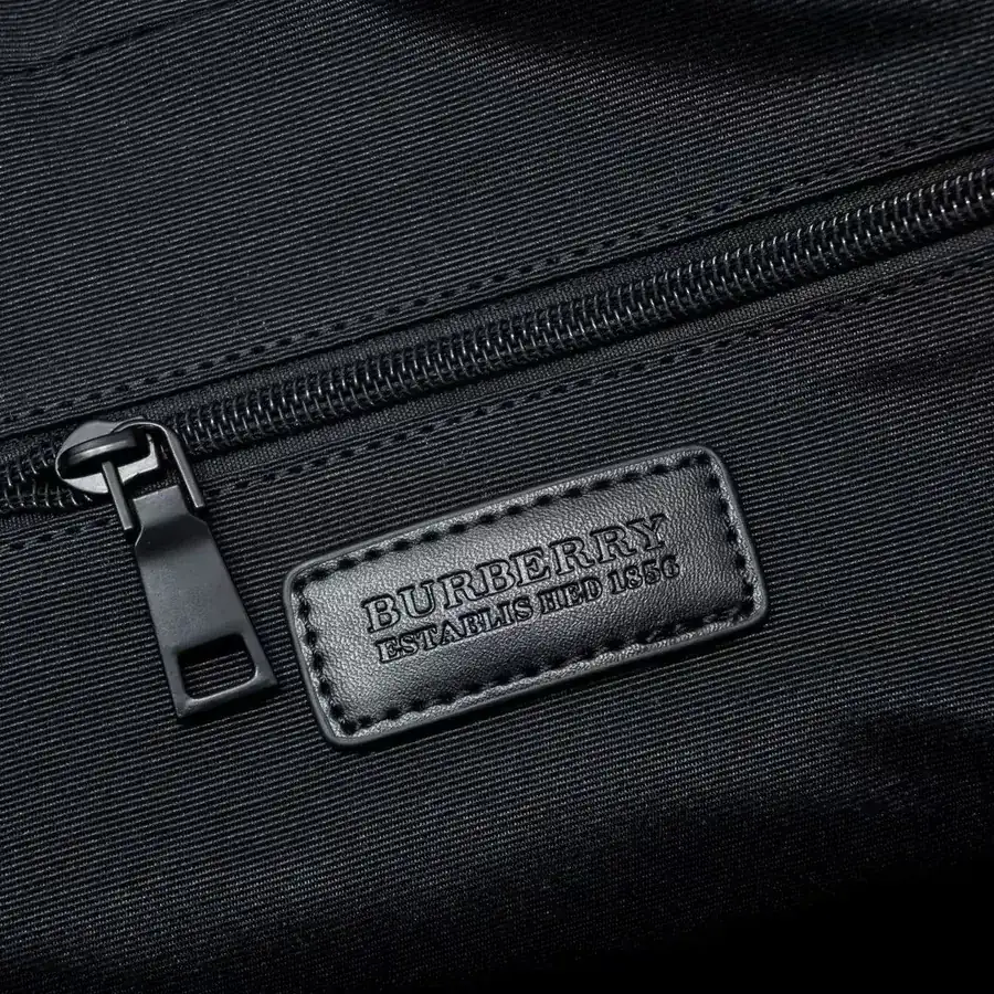 Burberry 250 Model Men's Bag Premium Quality with Multiple Compartments
