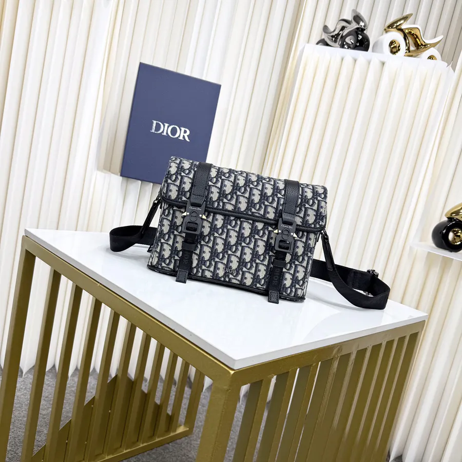 Hit The Road Flip Top Briefcase in Grained Calfskin