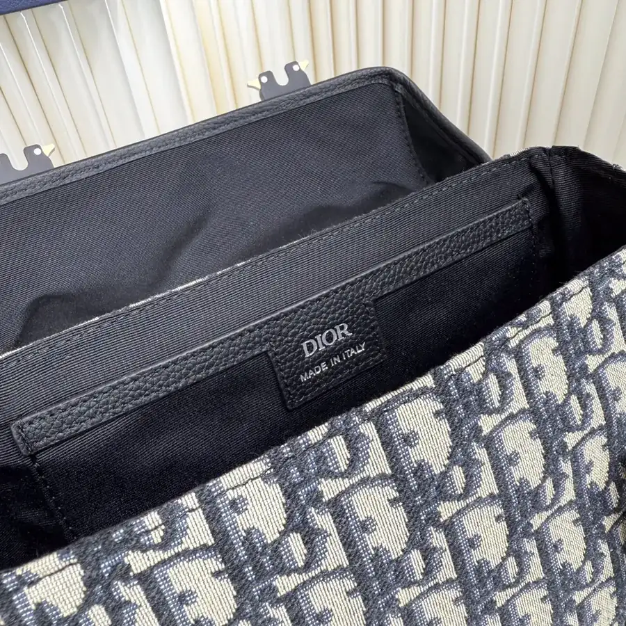 Hit The Road Flip Top Briefcase in Grained Calfskin