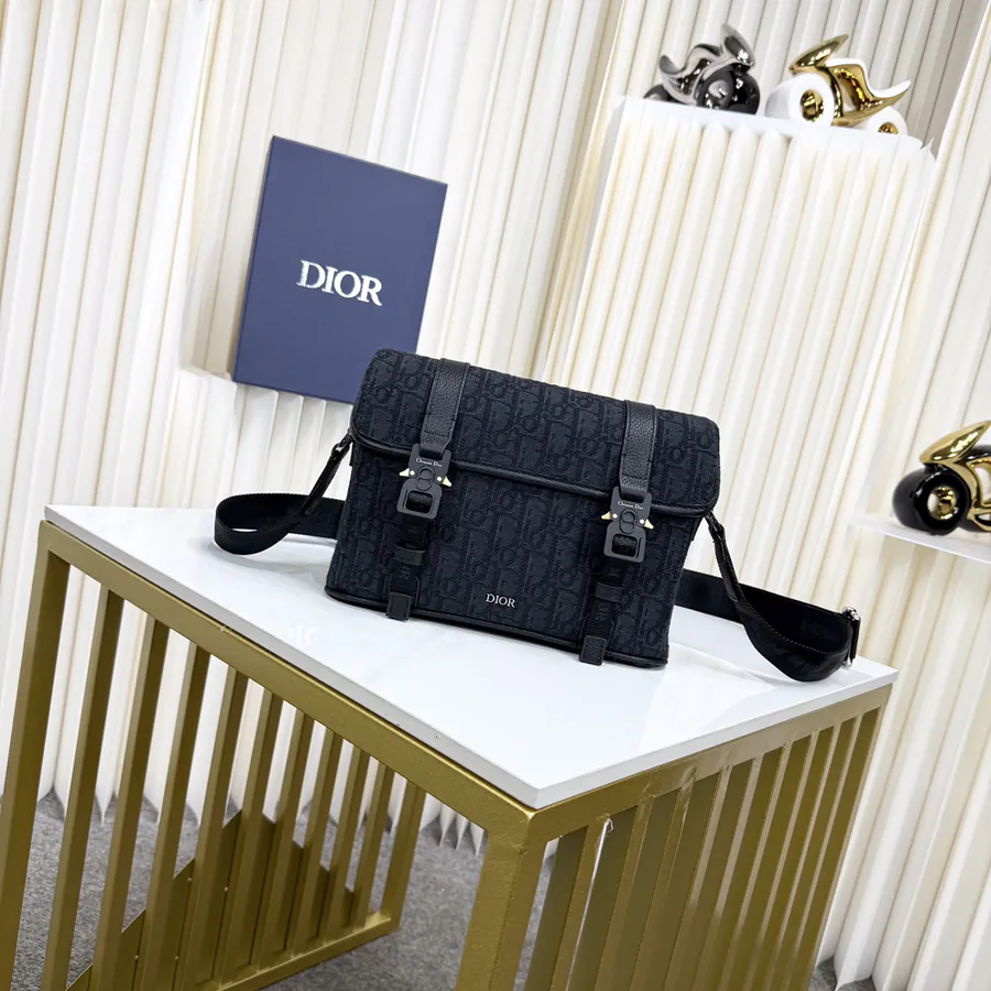 Hit The Road Flip Messenger Bag Premium Leather, Vintage Style