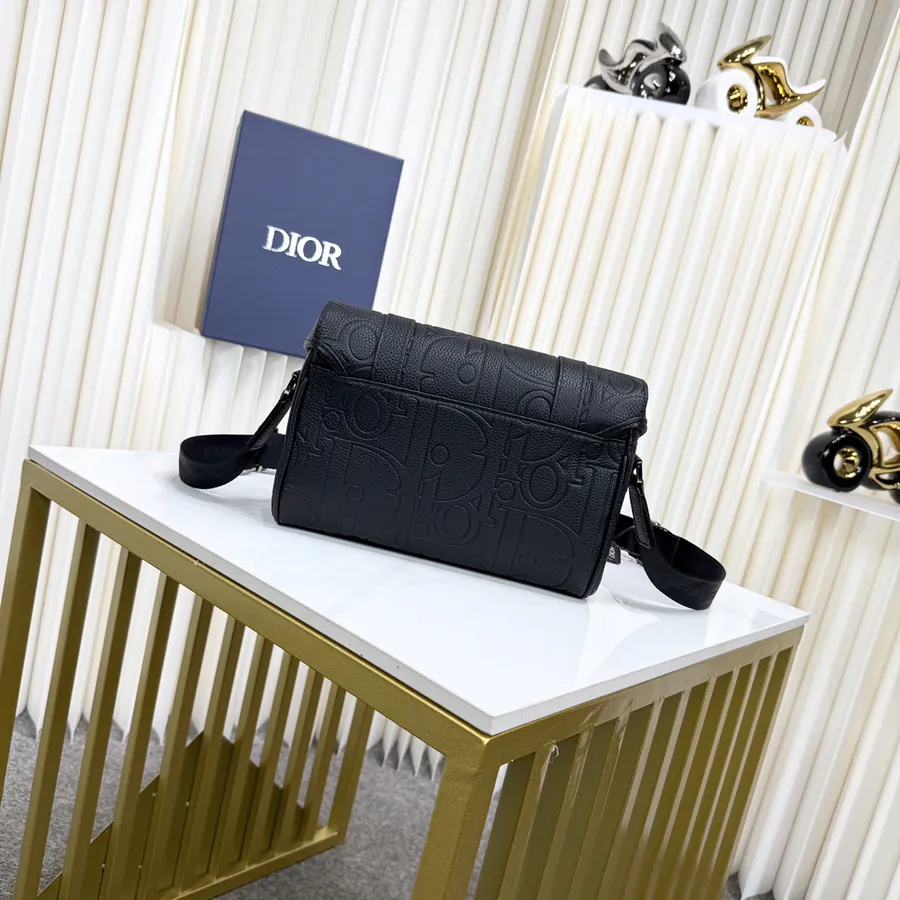 Hit The Road Flip Messenger Bag Premium Leather, Italian Made