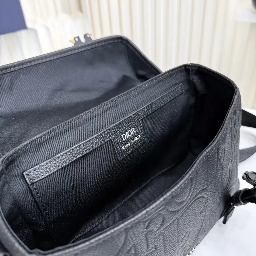 Hit The Road Flip Messenger Bag Premium Leather, Italian Made