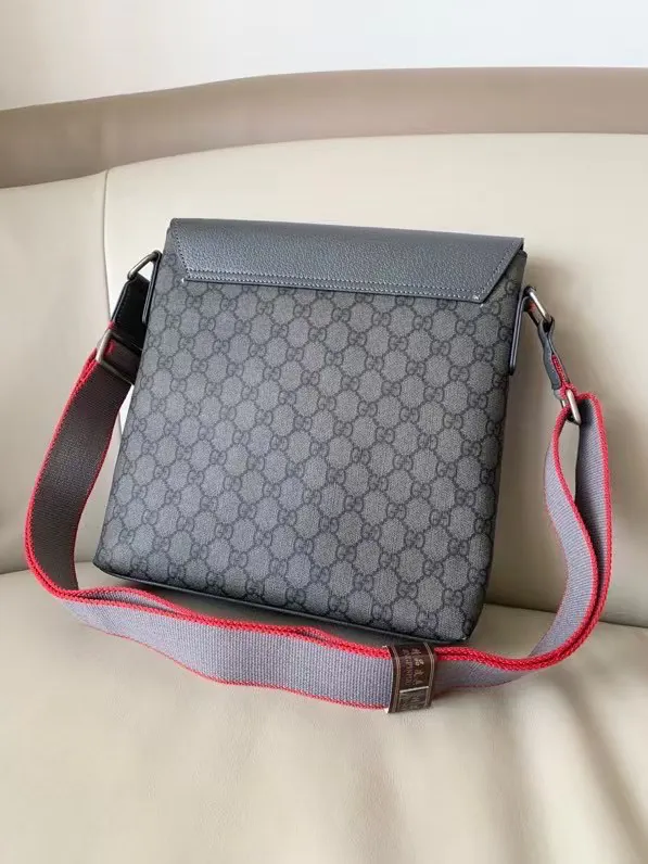 G家 Gray Bucket Bag Minimalist Design