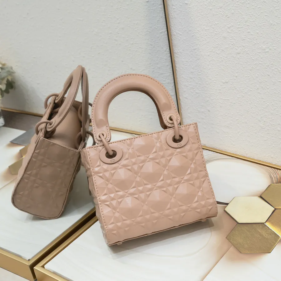Lady Dior Mini 17cm