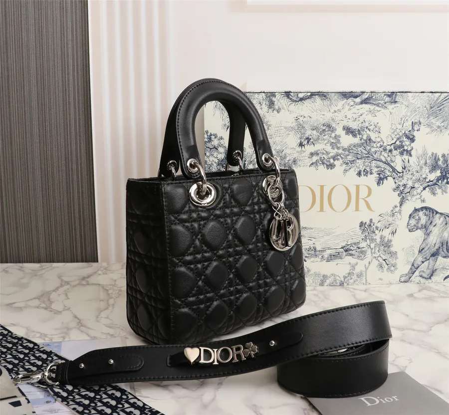 My Lady Letter Series Silver Clasp Lady Bag