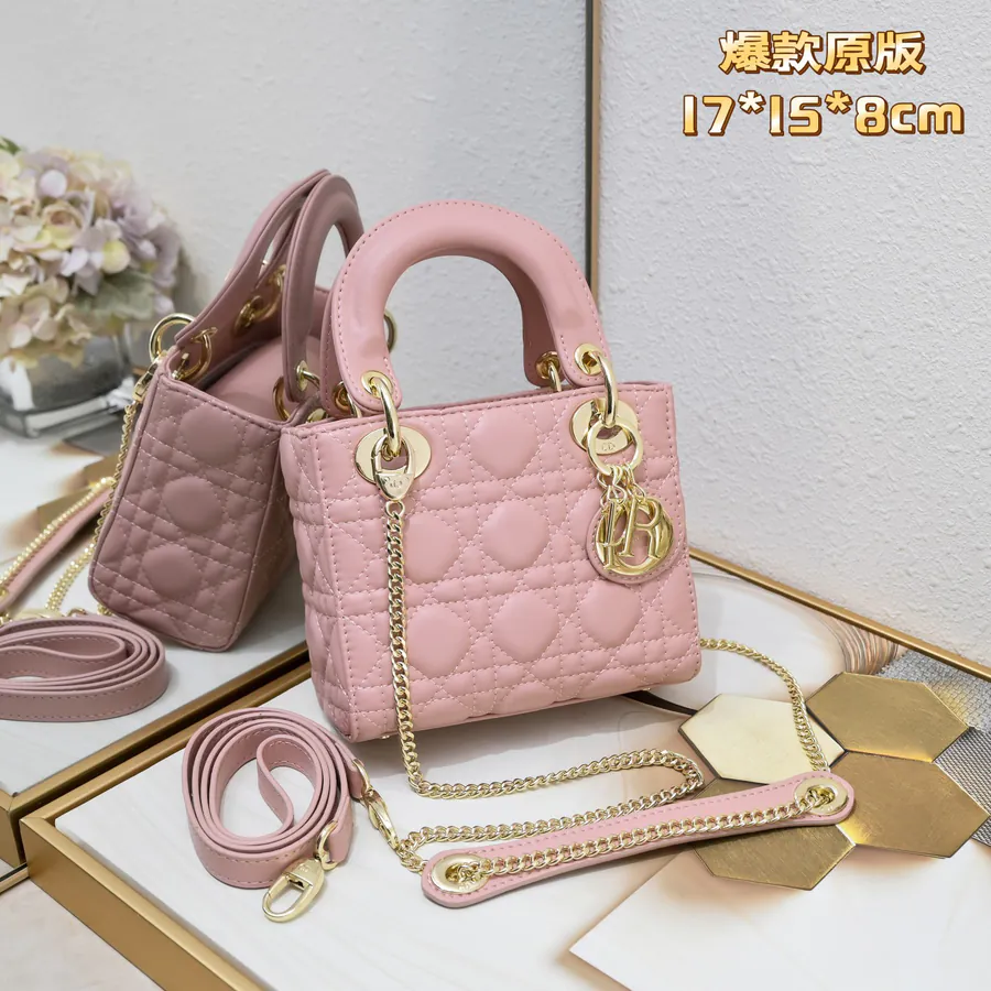 Dai Fei 3 Compartment Bag with Pink Clasp