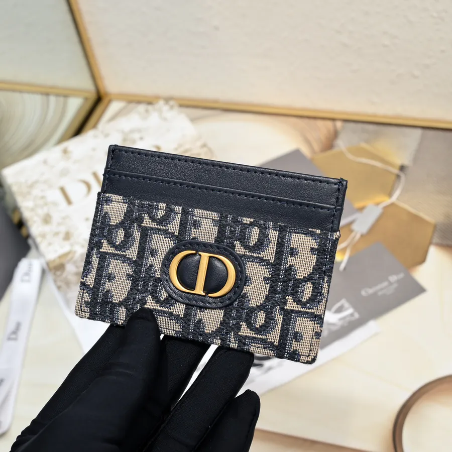 30 Montaigne Freesia Card Case with Blue Oblique Print