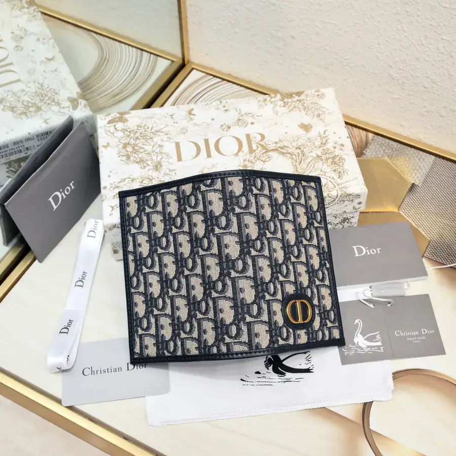30 Montaigne Passport Case in Blue Oblique Print