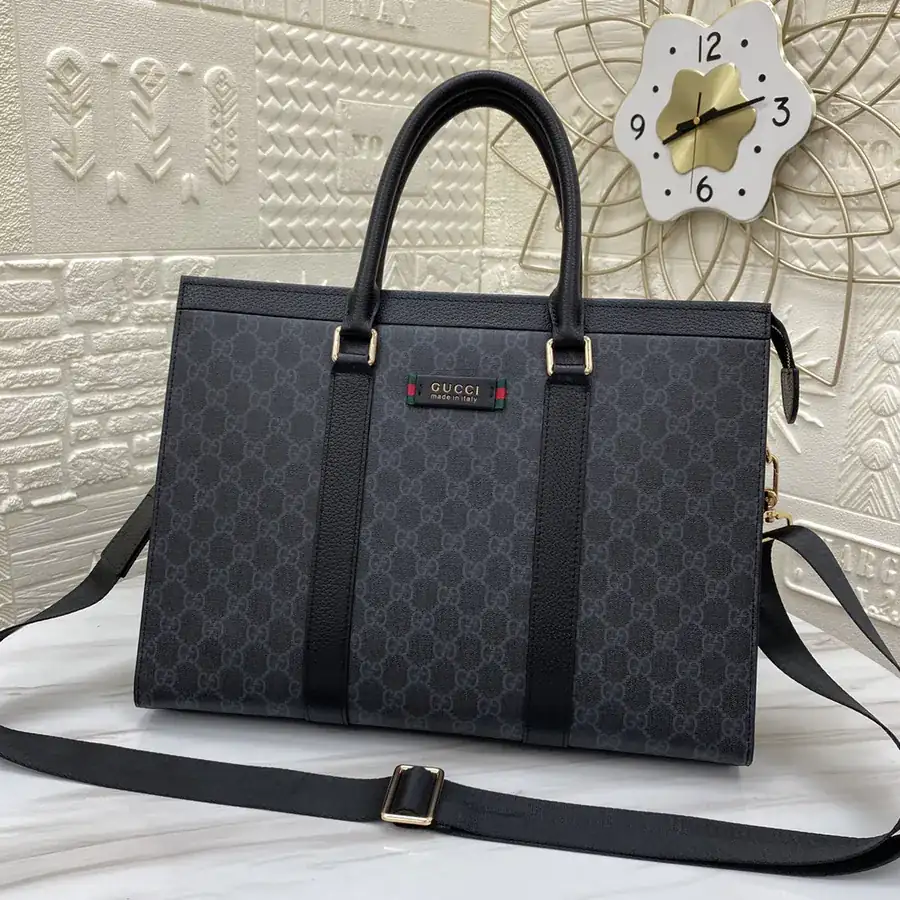 G Family New Bestseller Men's Briefcase, Premium Leather with Clear Grain and Excellent Shine