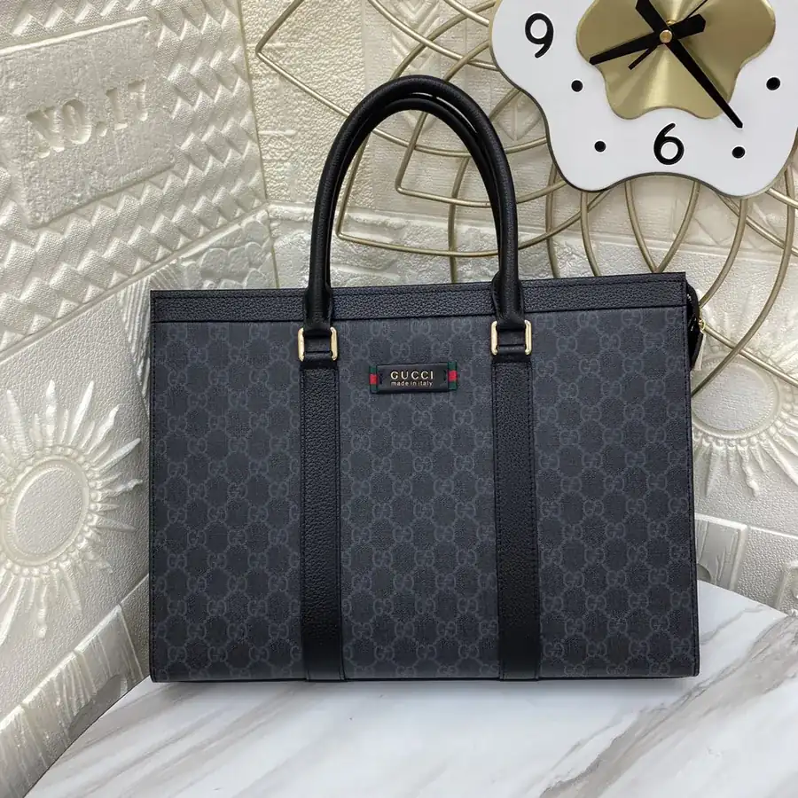 G Family New Bestseller Men's Briefcase, Premium Leather with Clear Grain and Excellent Shine
