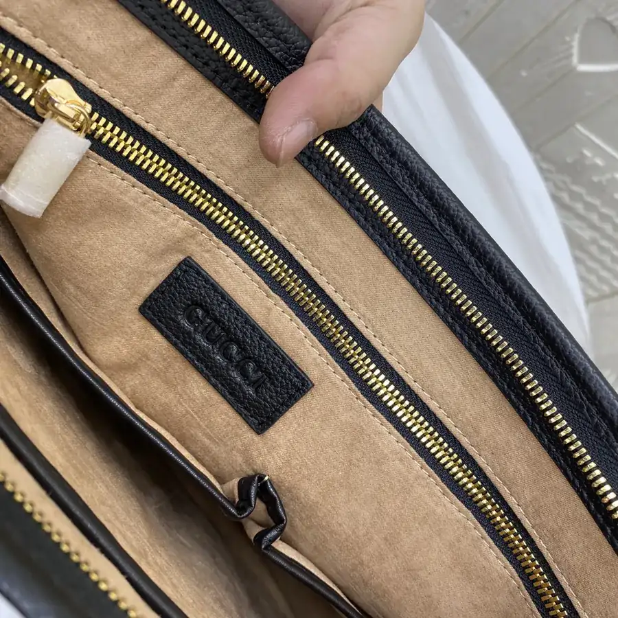 G Family New Bestseller Men's Briefcase, Premium Leather with Clear Grain and Excellent Shine