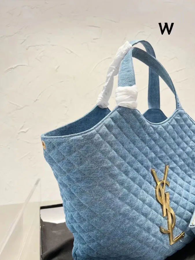 Y Icare Large Bag A Statement of Space and Style