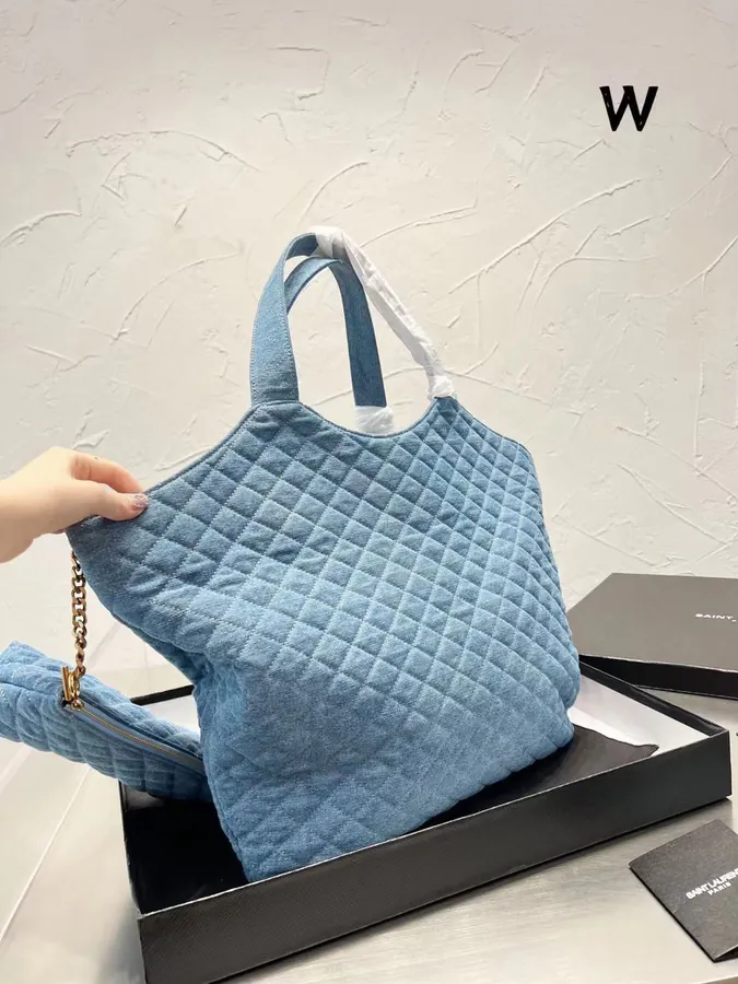 Y Icare Large Bag A Statement of Space and Style