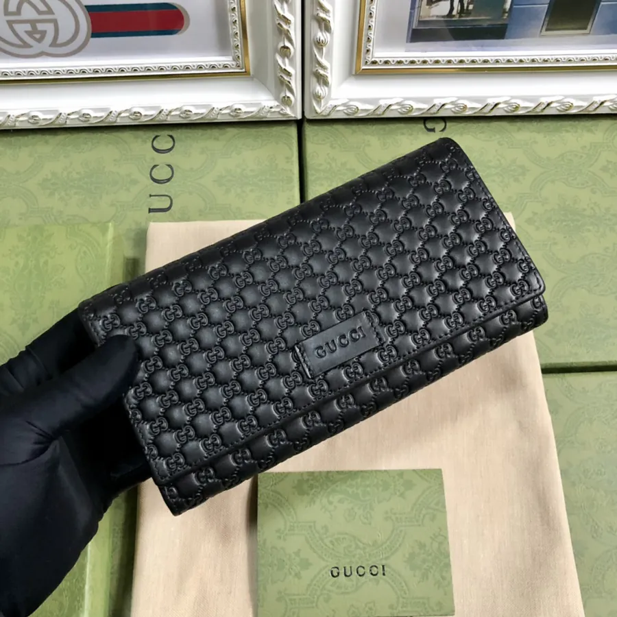 G Family Premium Wallet with Grained Calfskin