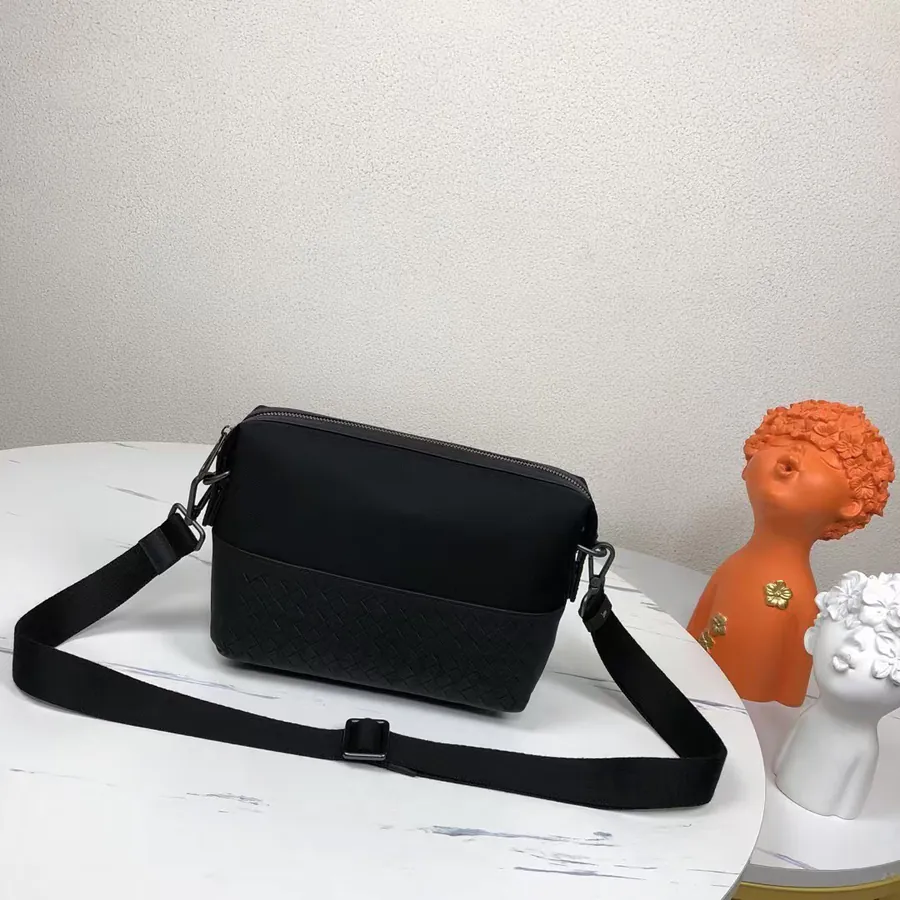 P320 BV Latest Men's Shoulder Bag