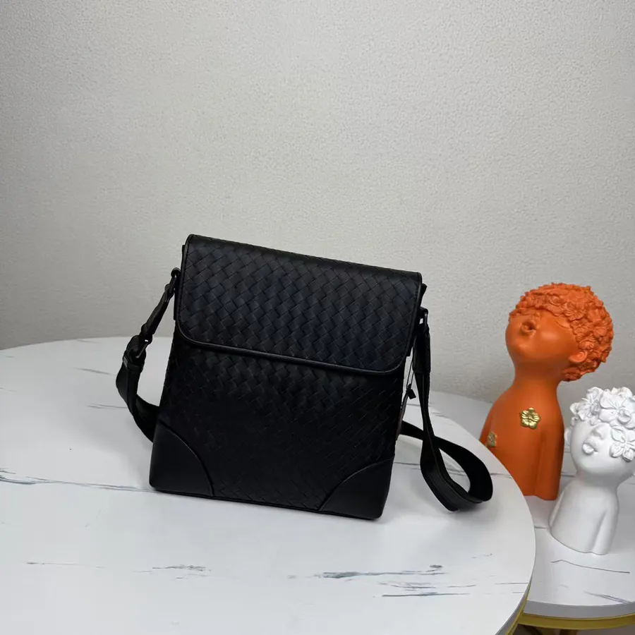 P440 BV New Men's Shoulder Bag