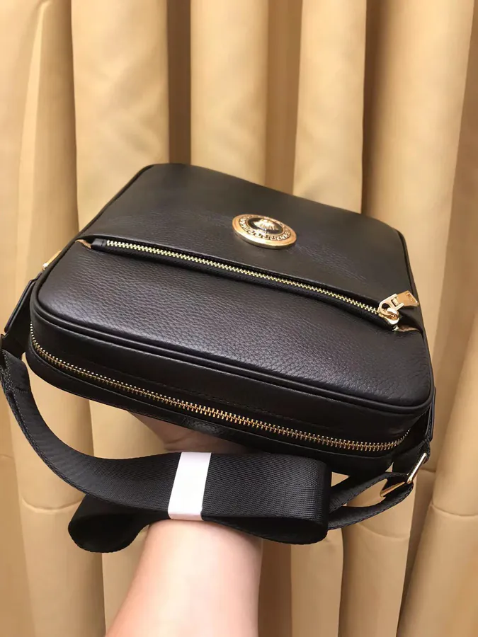 2022 New Fanjia Crossbody Bag, Italian Calfskin, Practical with Zippered Pockets