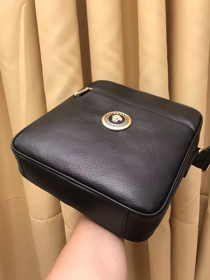 2022 New Fanjia Crossbody Bag, Italian Calfskin, Practical with Zippered Pockets