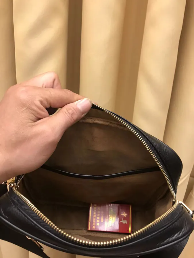 2022 New Fanjia Crossbody Bag, Italian Calfskin, Practical with Zippered Pockets