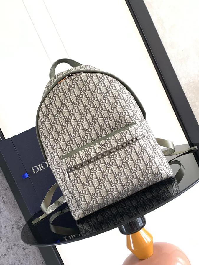 Rider Shoulder Bag Classic College Style with Grained Calfskin