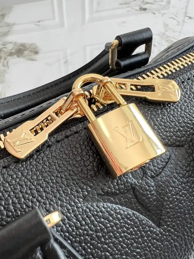 LV Speedy Bandoulière 20 in Monogram Empreinte Leather