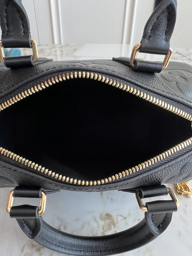 LV Speedy Bandoulière 20 in Monogram Empreinte Leather