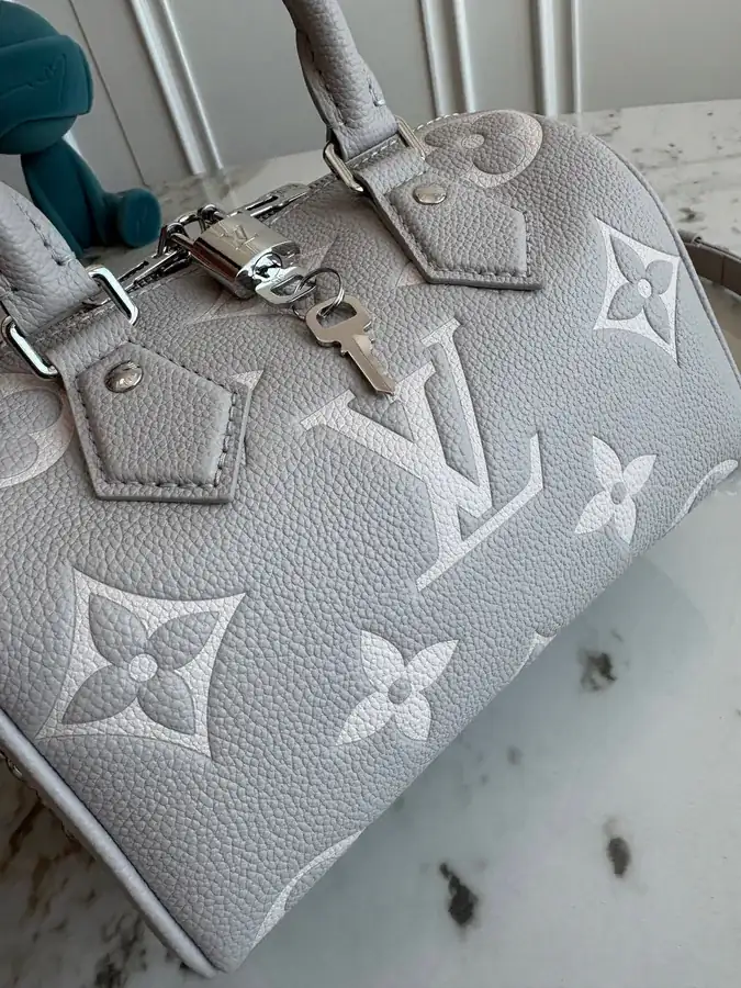 LV Speedy Bandoulière 20 in Monogram Empreinte Leather