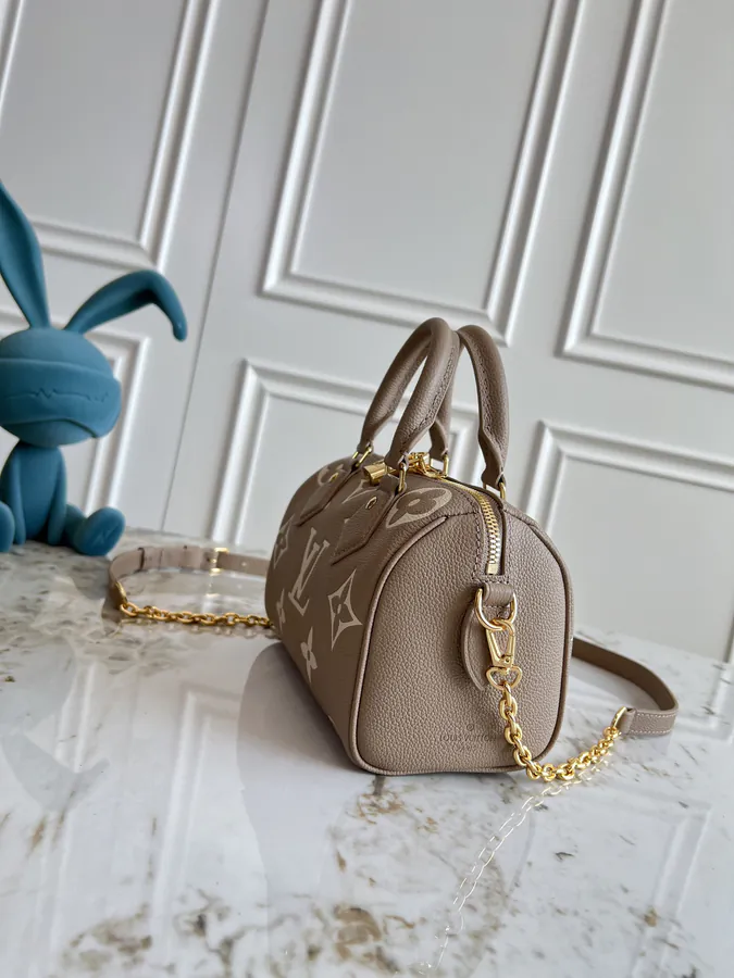 LV Speedy Bandoulière 20 in Monogram Empreinte Leather