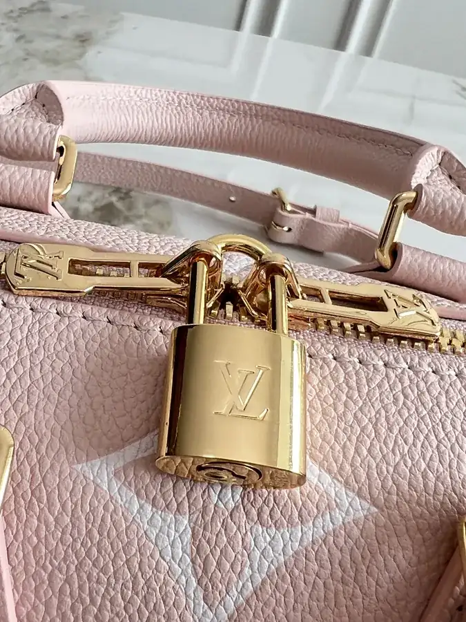 LV Speedy Bandoulière 20 in Monogram Empreinte Leather