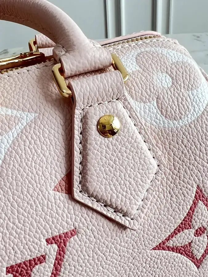 LV Speedy Bandoulière 20 in Monogram Empreinte Leather