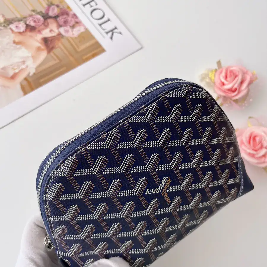 Mini Shell Shape Vendome Pouch Handbag