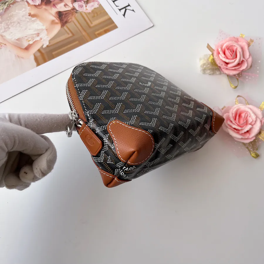Vendome Pouch Mini Shell Shape Cosmetic Bag